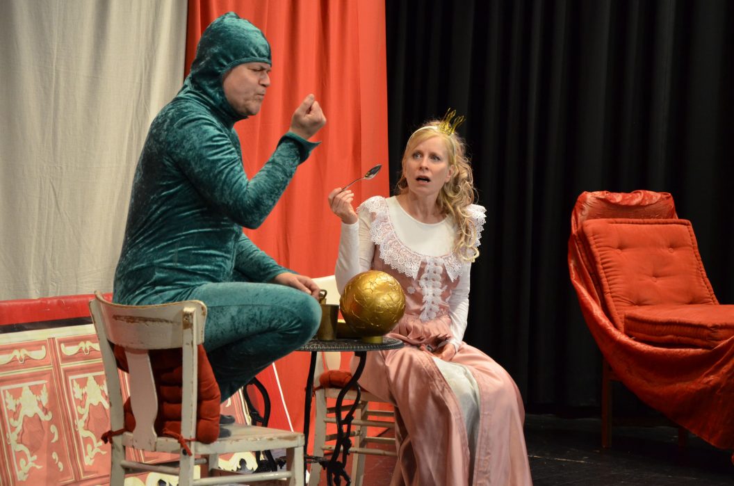 Der Froschkönig – Besuch beim Niederrhein-Theater im Schulzentrum ...